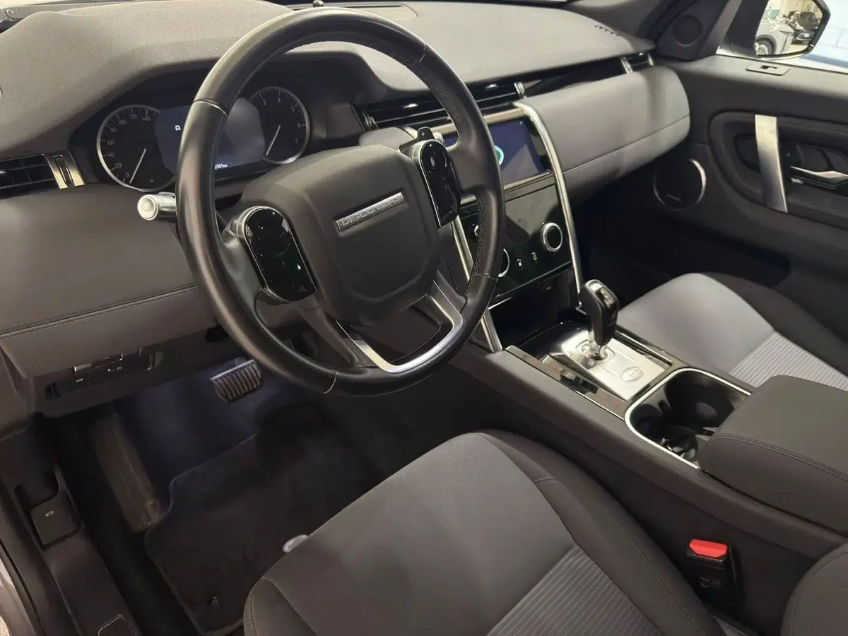 Land Rover Discovery Sport usata a Novara (20)