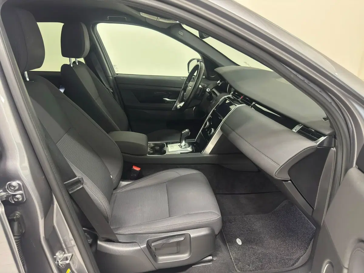 Land Rover Discovery Sport usata a Novara (3)