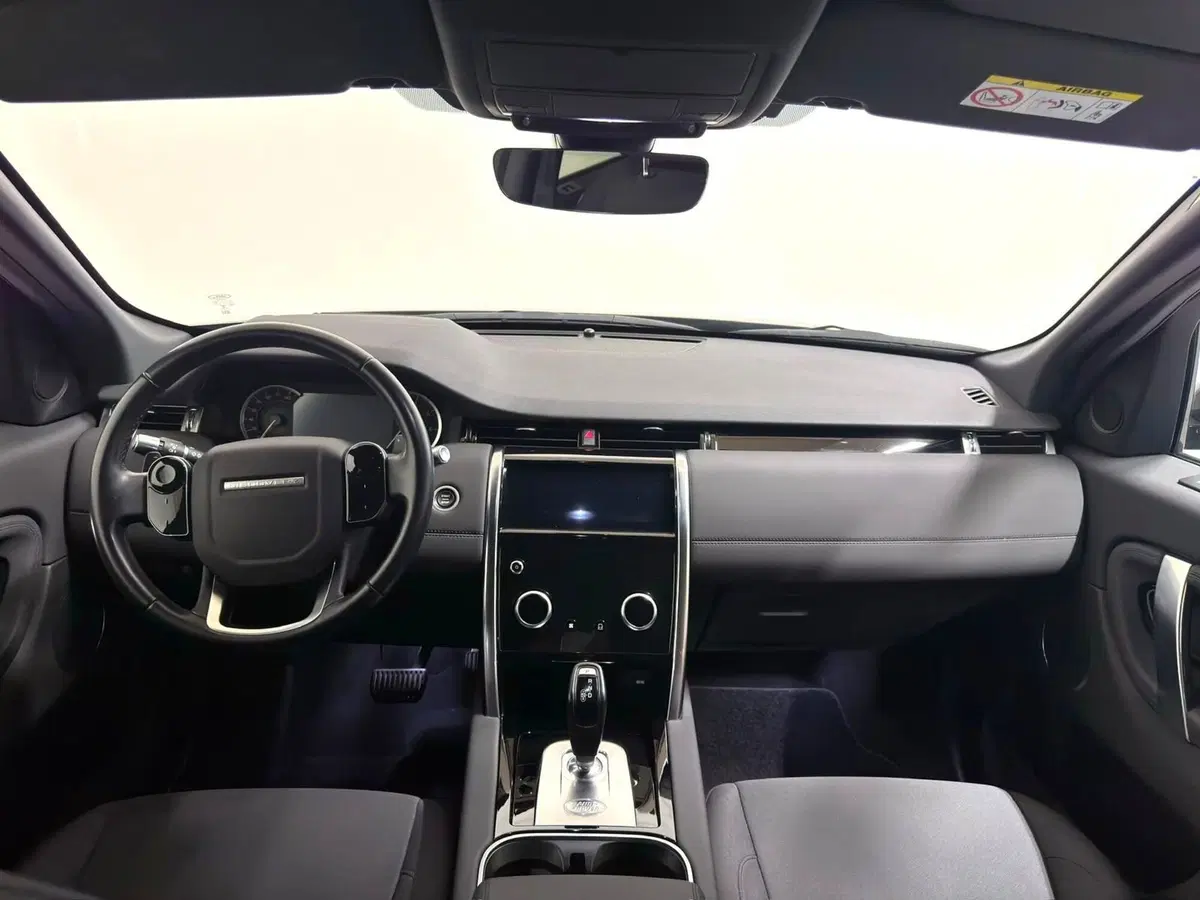 Land Rover Discovery Sport usata a Novara (4)
