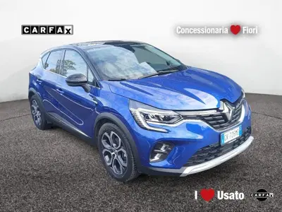 Renault Captur Full Hybrid E-Tech 145 CV Intens del 2023 usata a Roma