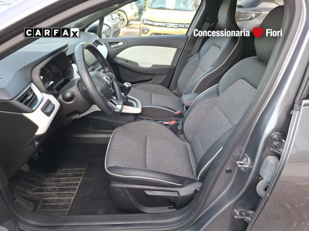 Renault Clio usata a Latina (16)