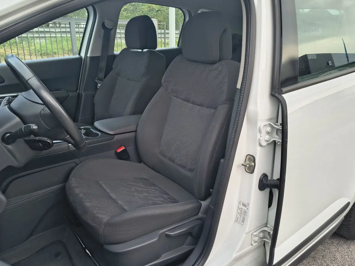 Peugeot 3008 usata a Padova (12)