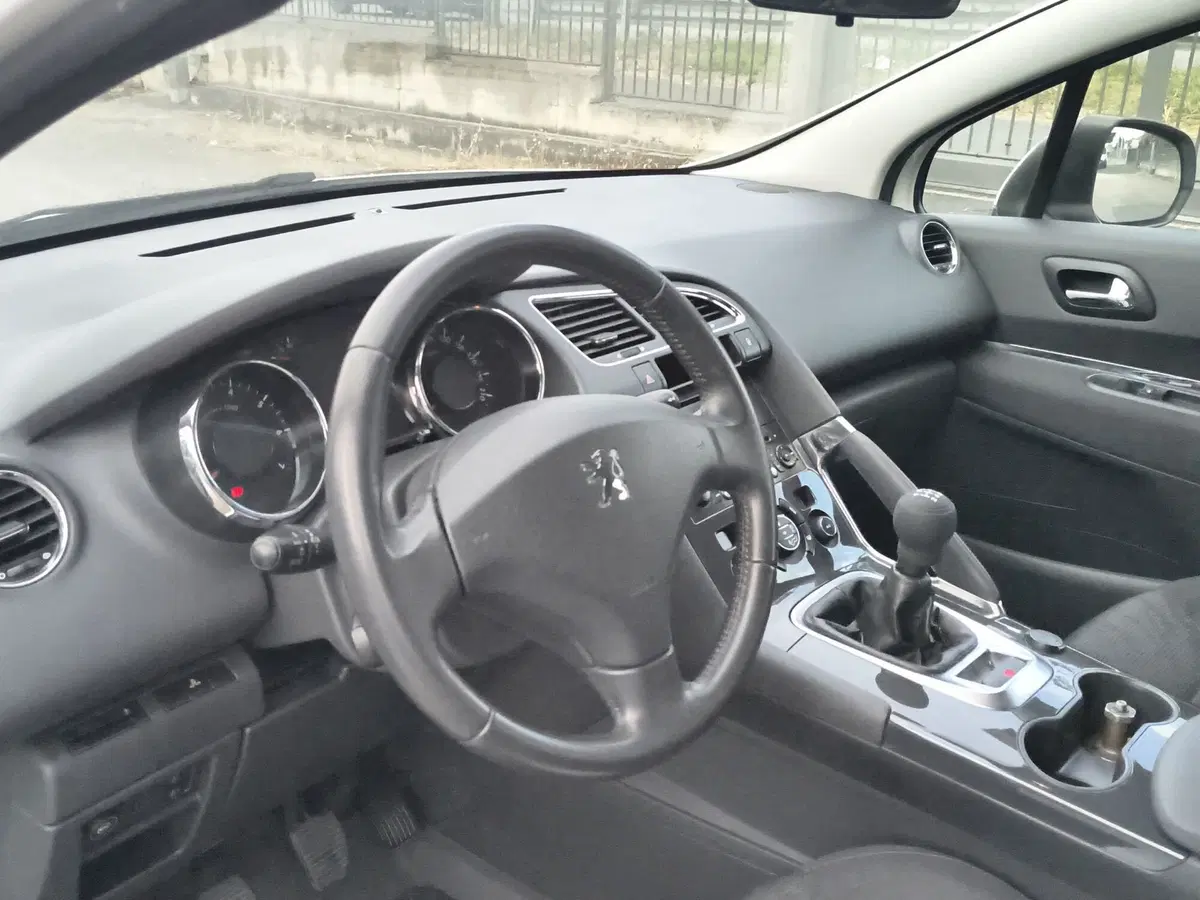 Peugeot 3008 usata a Padova (9)