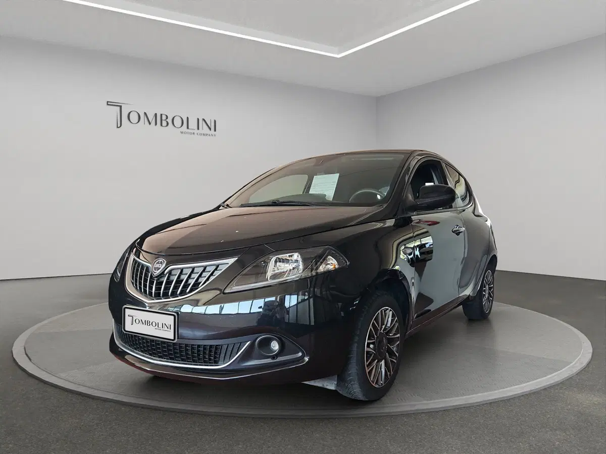 Lancia Ypsilon usata a Macerata
