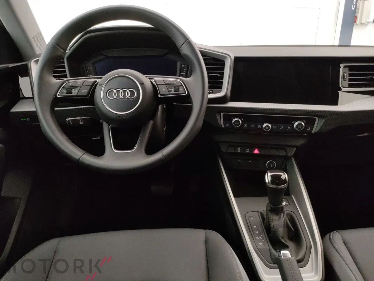 Audi A1 allstreet usata a Varese (12)