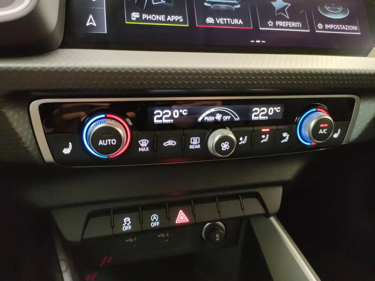 Audi A1 allstreet usata a Varese (13)