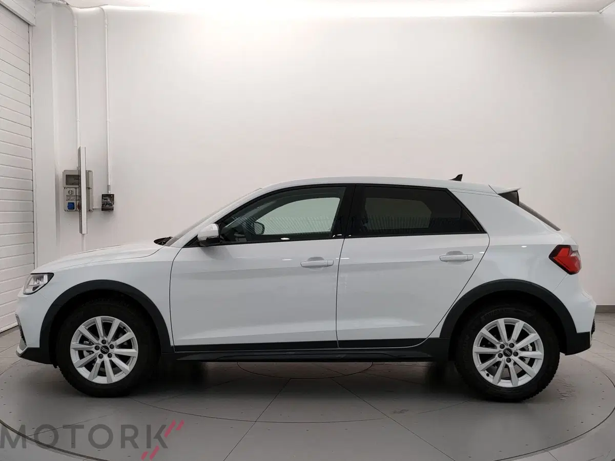 Audi A1 allstreet usata a Varese (3)