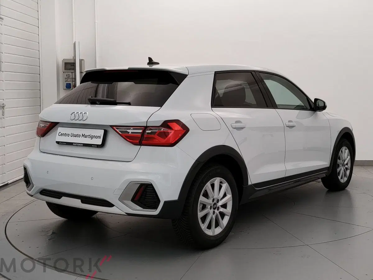 Audi A1 allstreet usata a Varese (5)