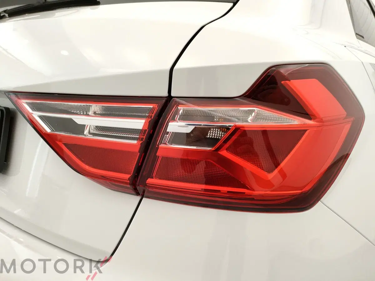 Audi A1 allstreet usata a Varese (8)