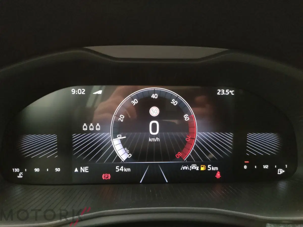 Skoda Kamiq nuova a Varese (12)