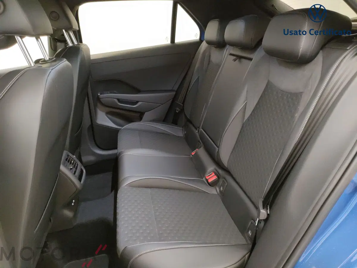 Volkswagen T-Roc nuova a Varese (10)