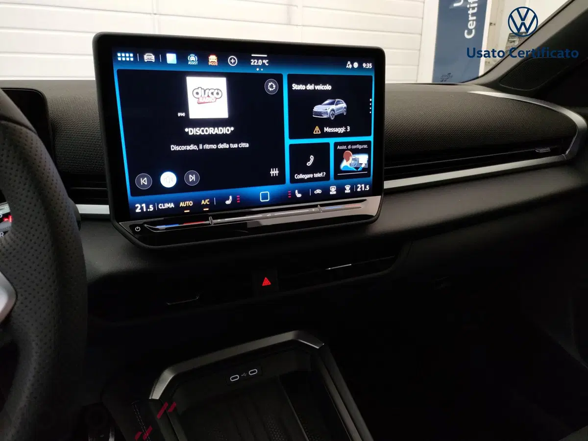 Volkswagen T-Roc nuova a Varese (12)