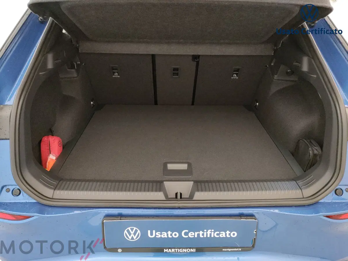Volkswagen T-Roc nuova a Varese (9)