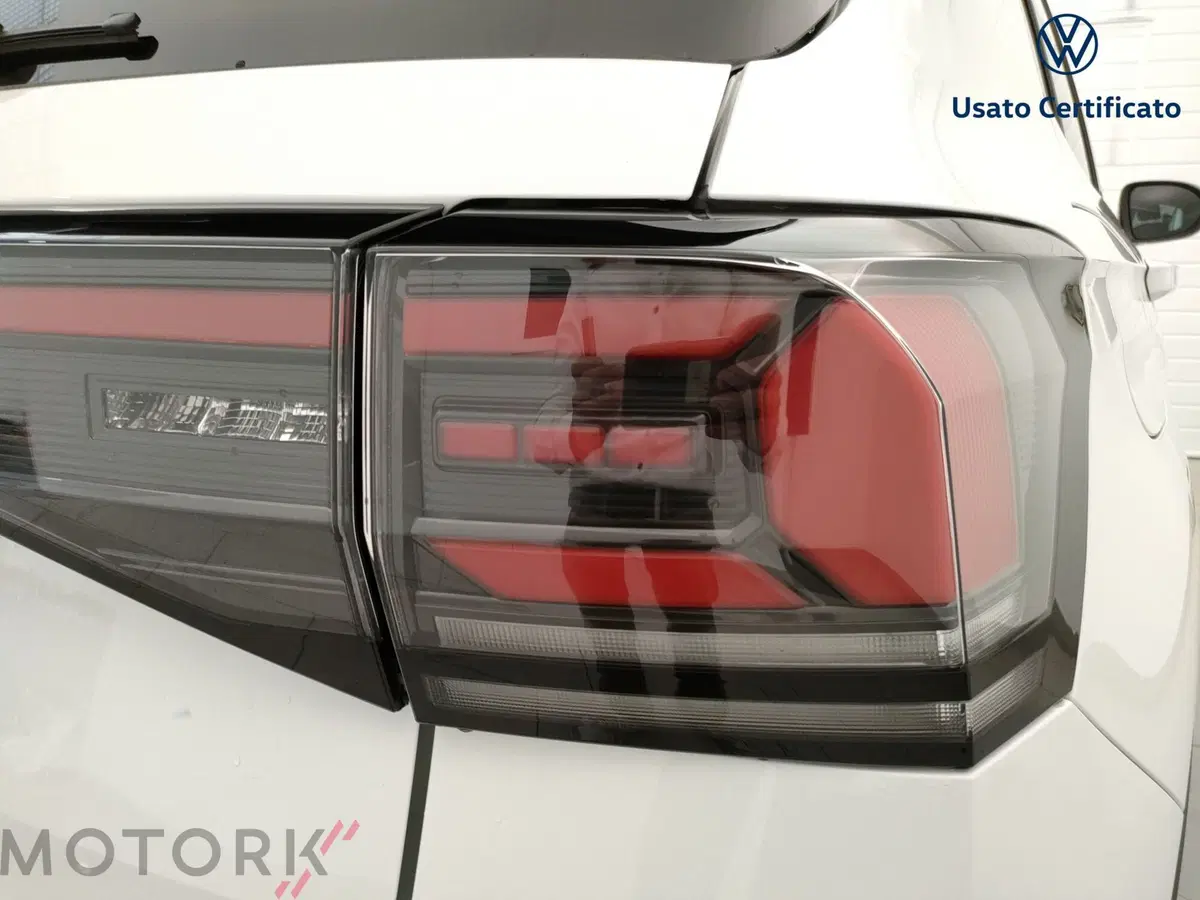 Volkswagen T-Cross nuova a Varese (7)
