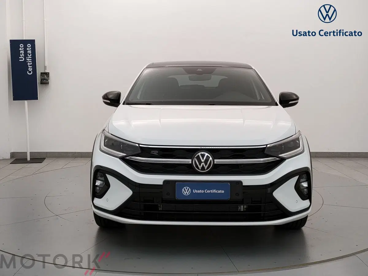 Volkswagen Taigo nuova a Varese (2)