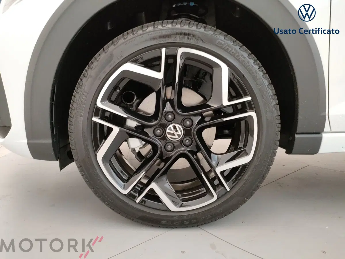 Volkswagen Taigo nuova a Varese (6)