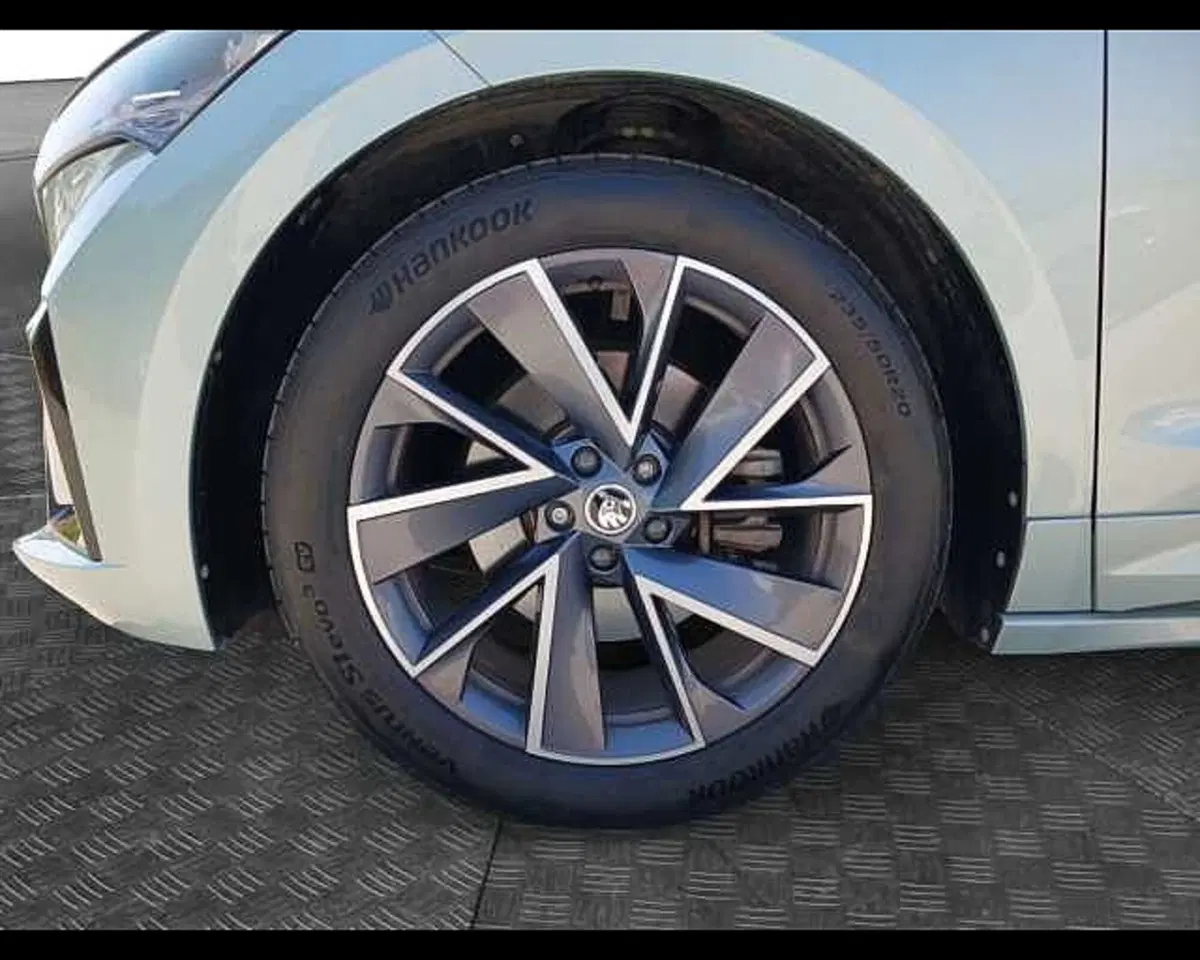 Skoda Enyaq usata a Ravenna (14)