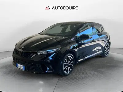 Renault Clio TCe 90 CV 5 porte Techno del 2025 usata a Marino