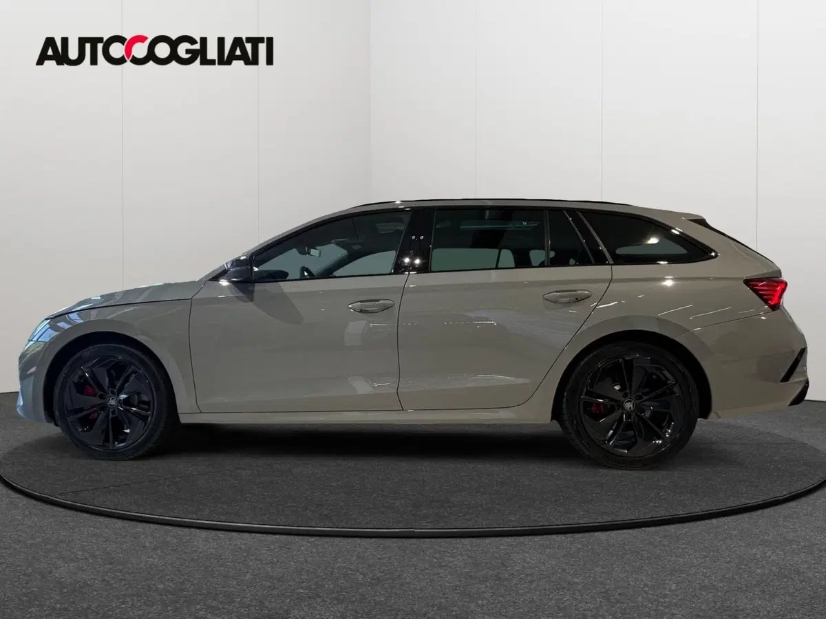 Skoda Octavia Station Wagon nuova a Lecco (4)
