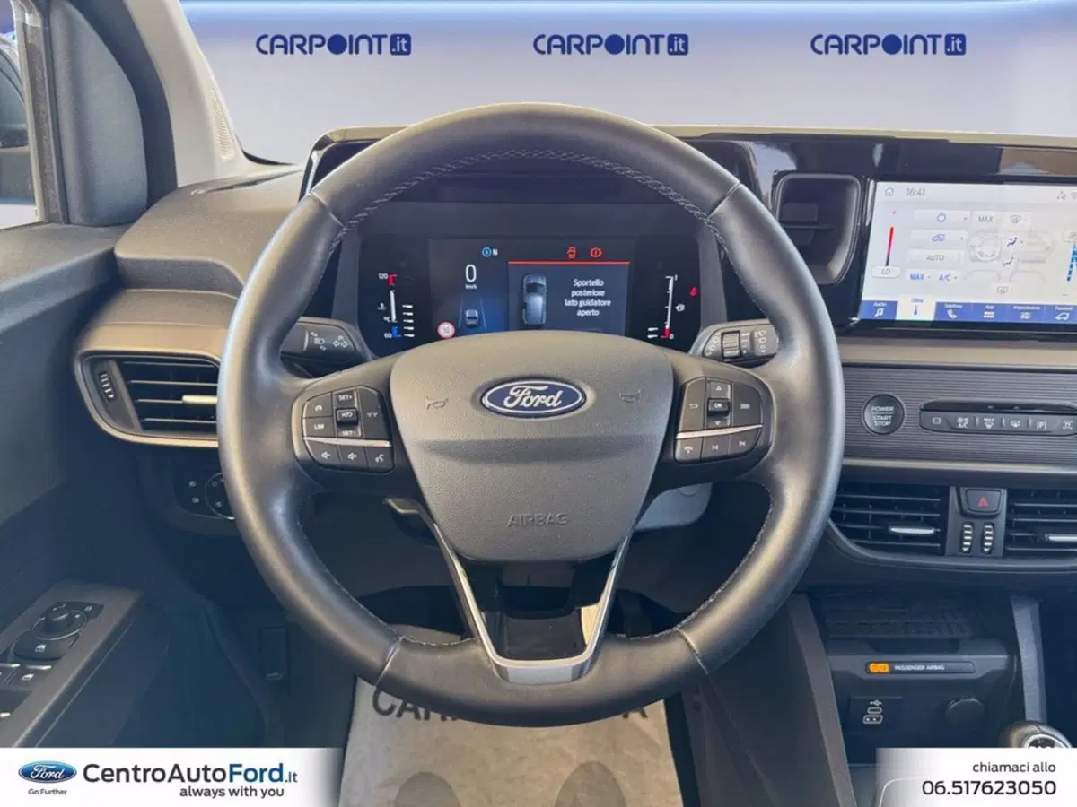 Ford Tourneo Courier usata a Roma (12)