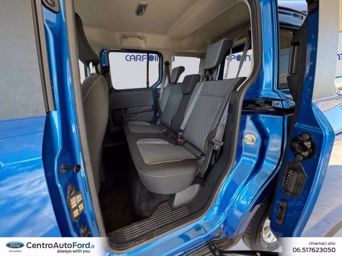 Ford Tourneo Courier usata a Roma (13)