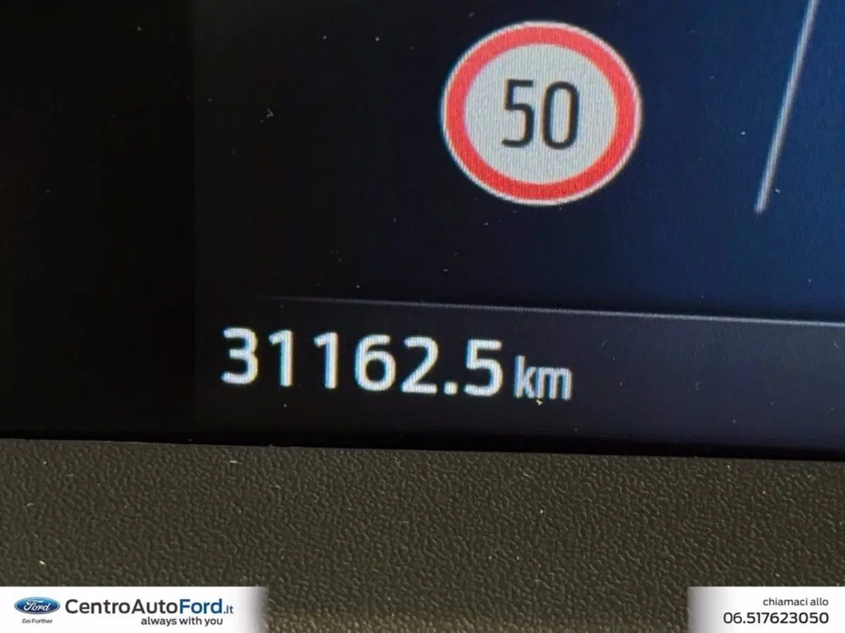 Ford Tourneo Courier usata a Roma (16)