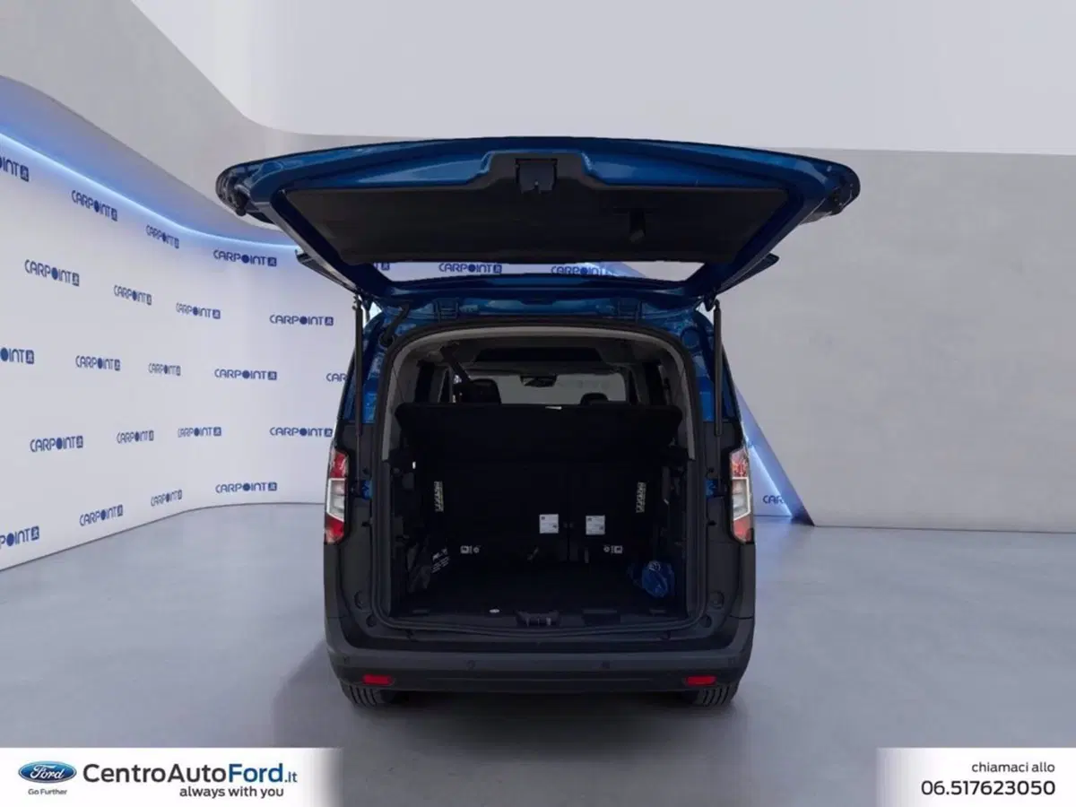 Ford Tourneo Courier usata a Roma (17)