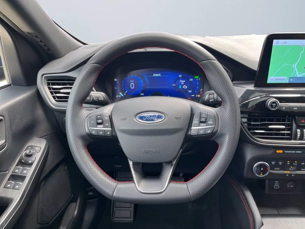 Ford Kuga usata a Milano (13)