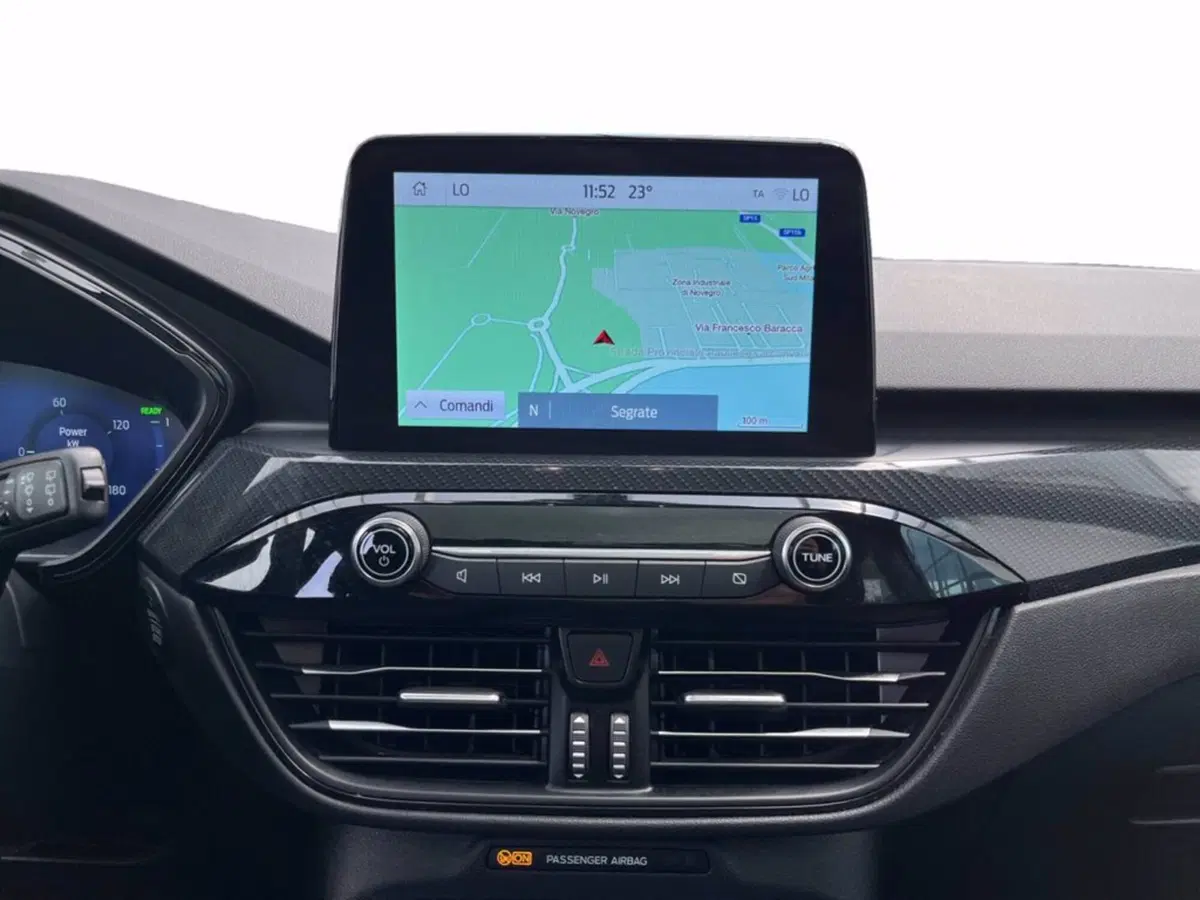 Ford Kuga usata a Milano (14)