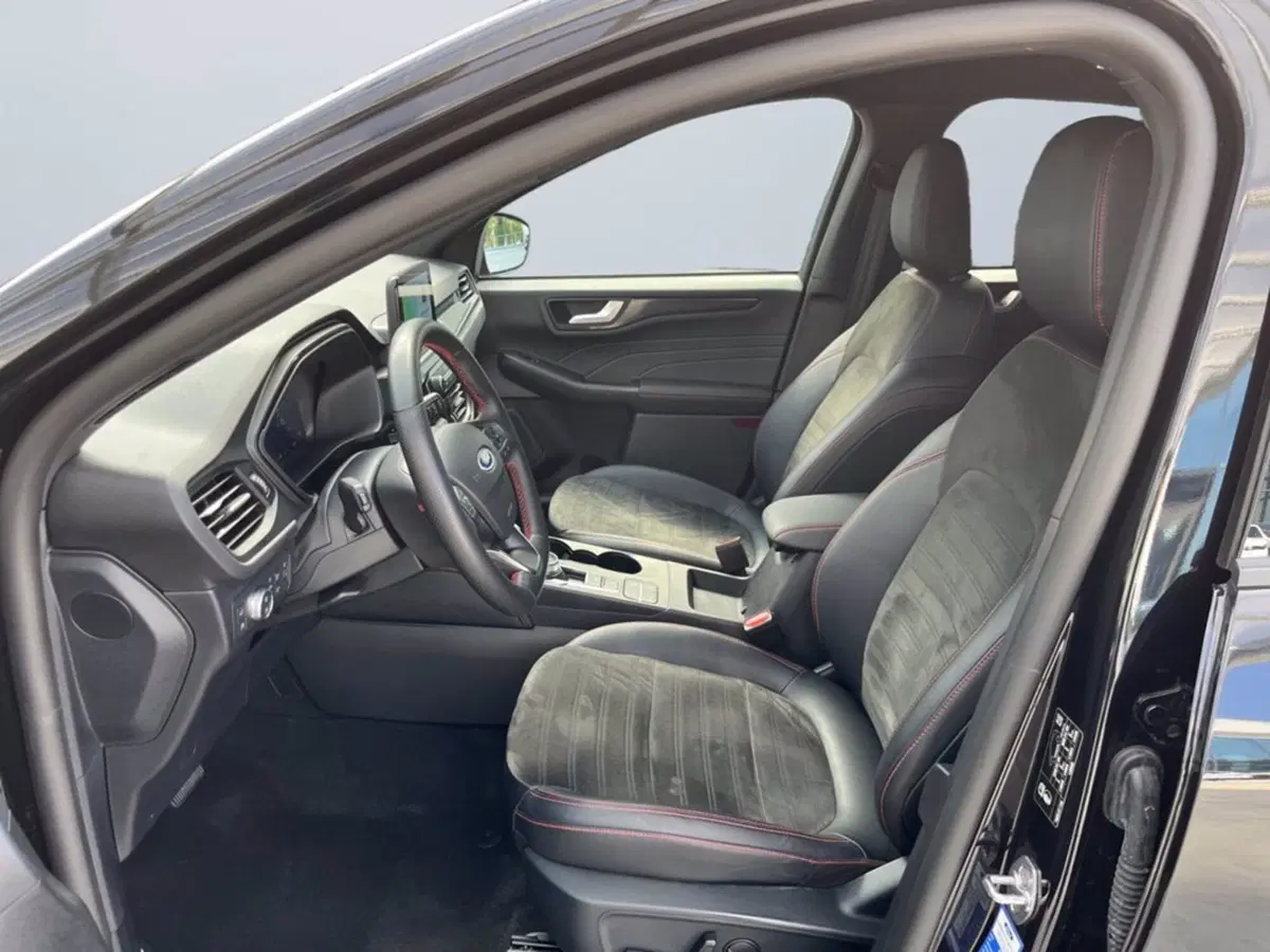 Ford Kuga usata a Milano (10)