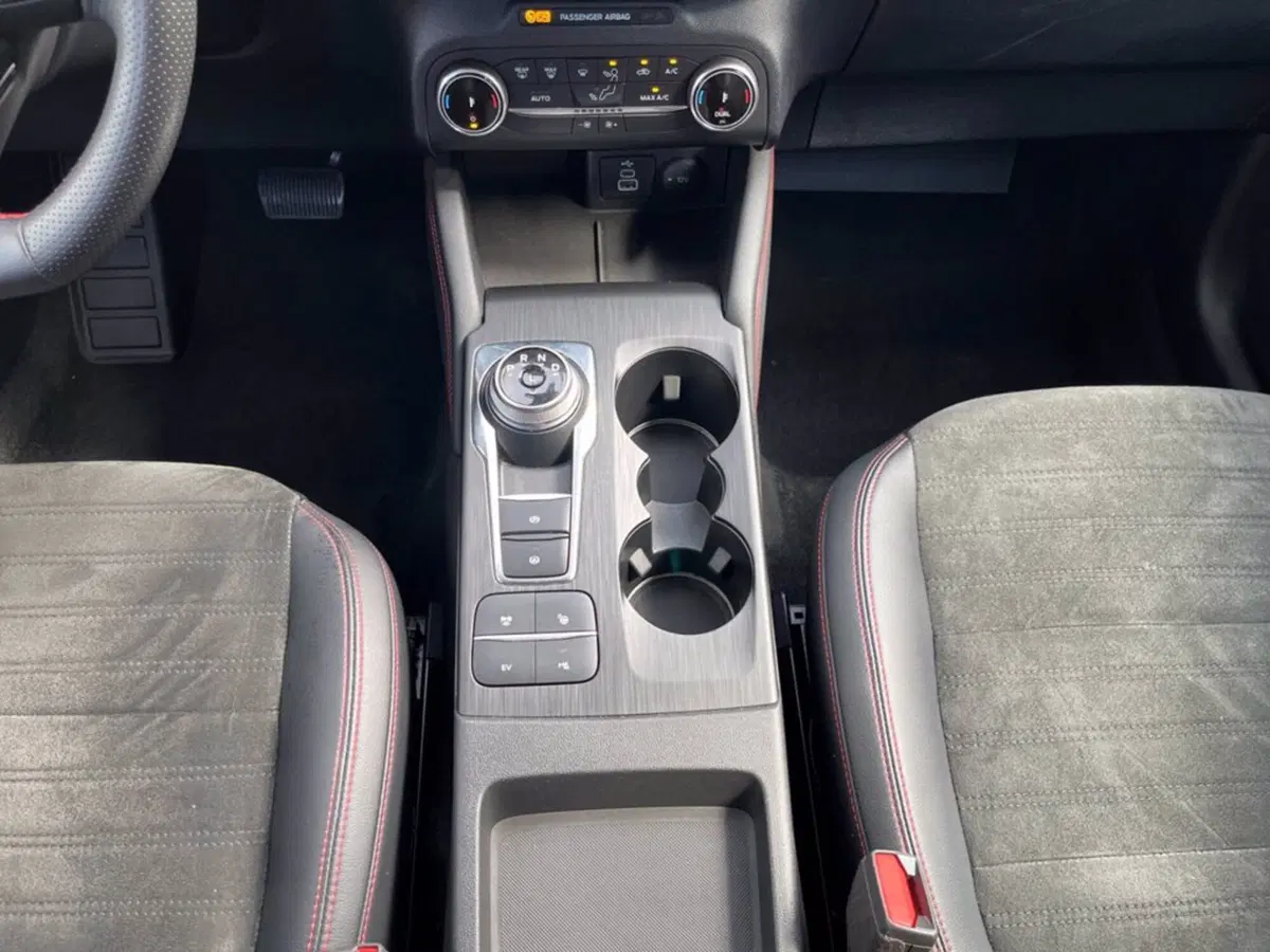 Ford Kuga usata a Milano (16)