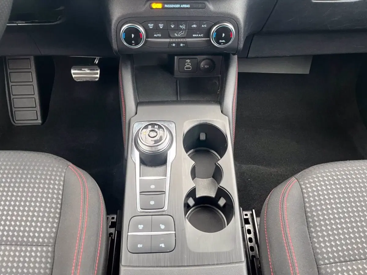 Ford Kuga usata a Milano (16)