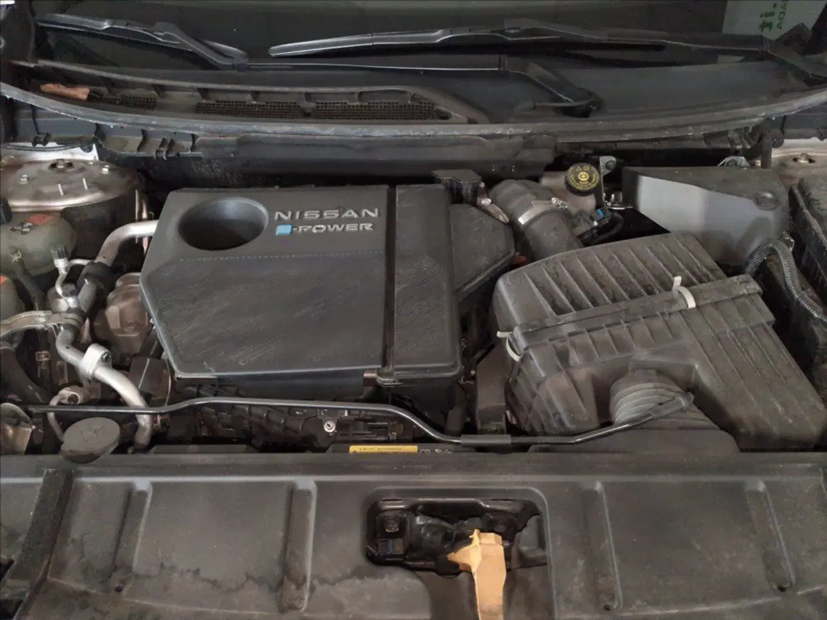 Nissan X-Trail usata a Milano (9)