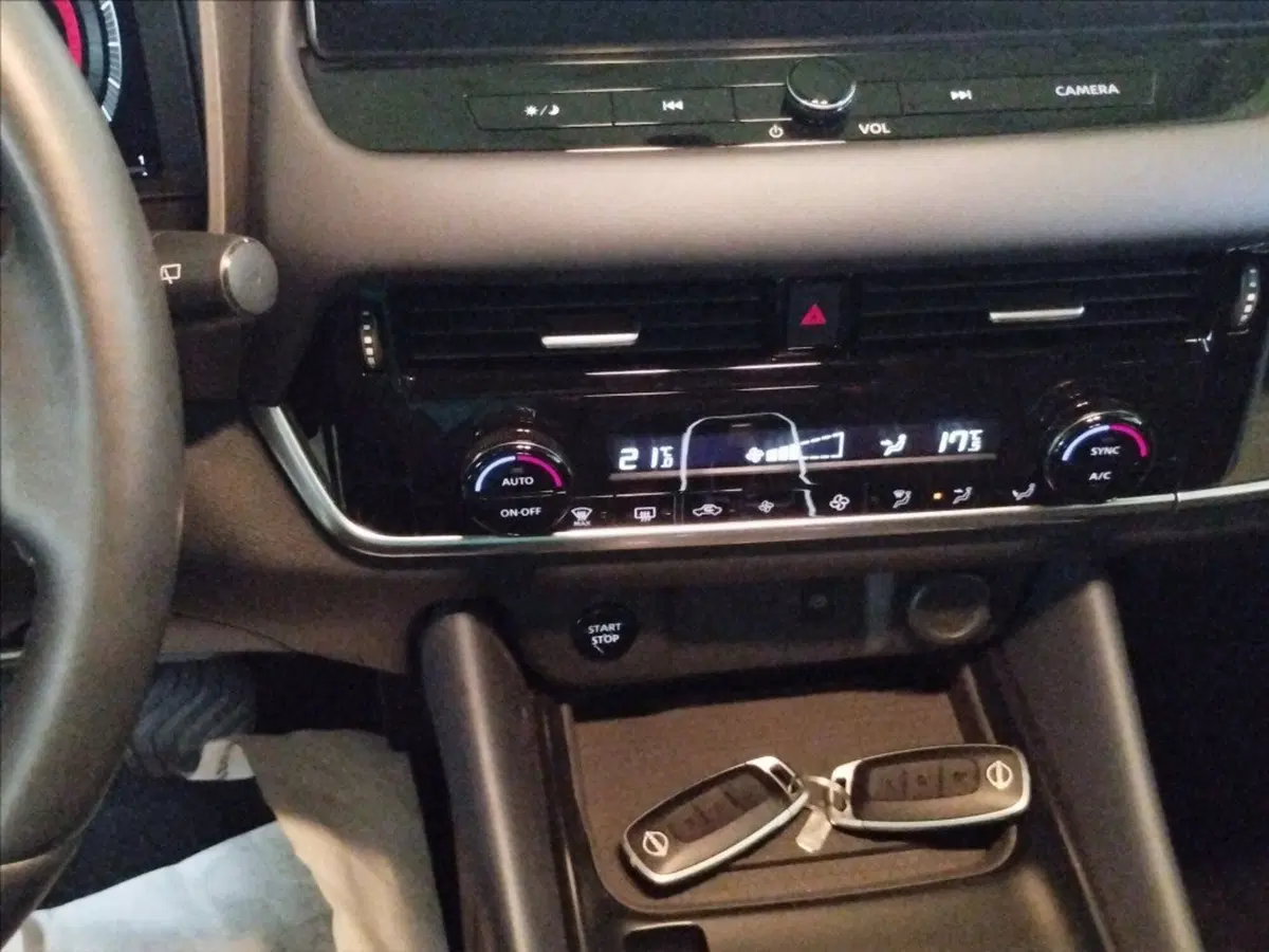 Nissan Qashqai usata a Milano (12)