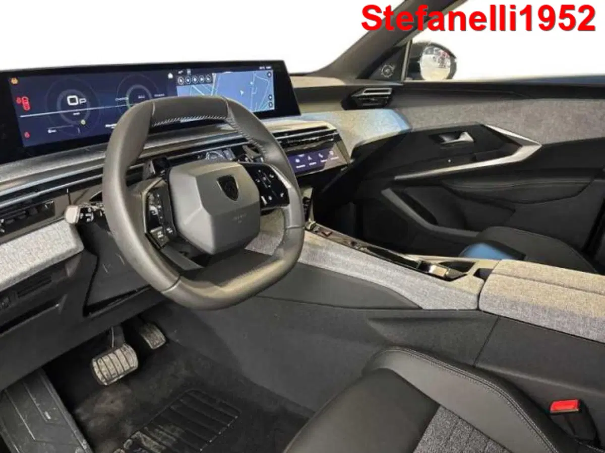 Peugeot 5008 nuova a Bologna (11)