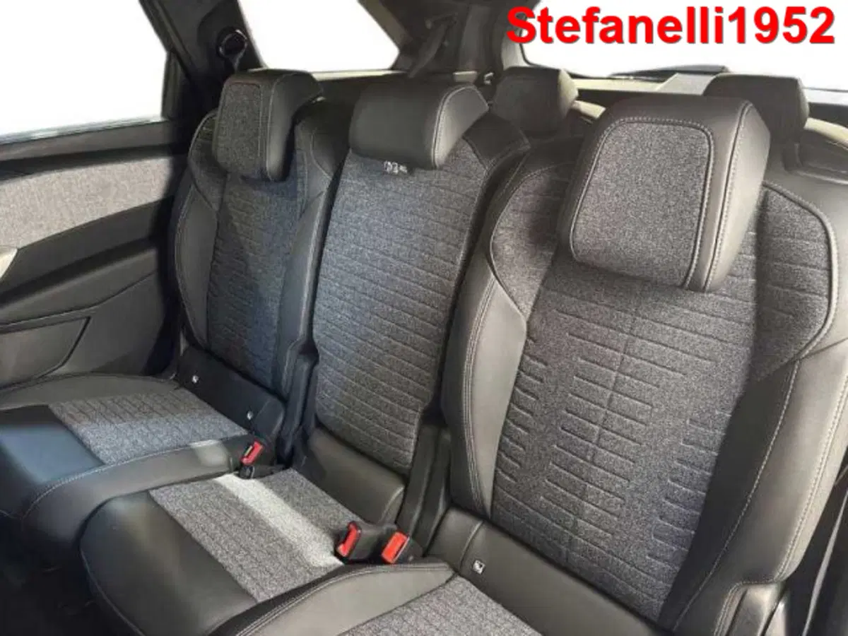 Peugeot 5008 nuova a Bologna (9)