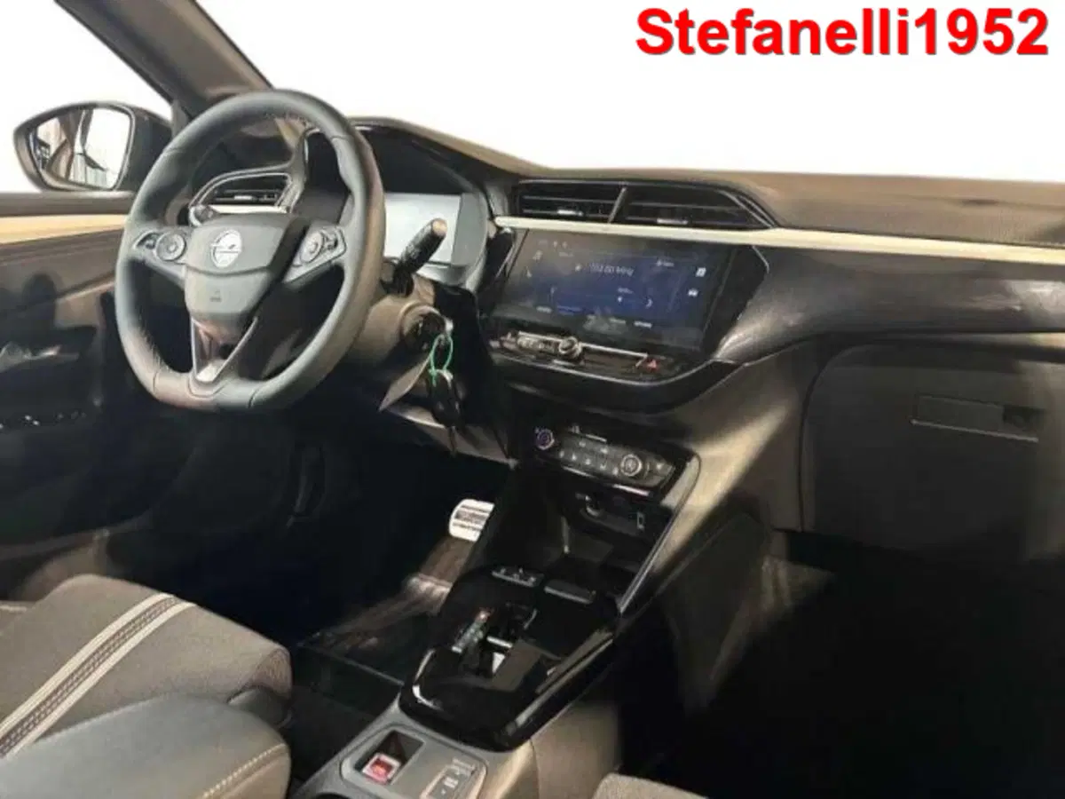 Opel Corsa nuova a Bologna (15)