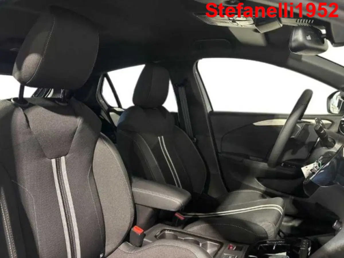 Opel Corsa nuova a Bologna (16)