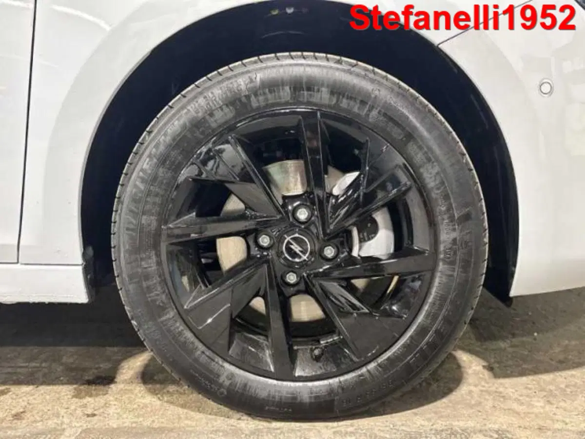 Opel Corsa nuova a Bologna (8)