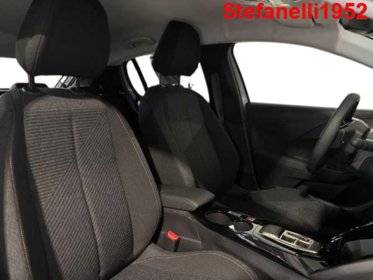 Peugeot 208 nuova a Bologna (16)