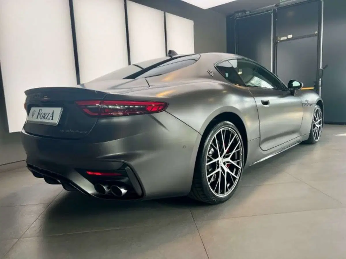 Maserati Granturismo usata a Torino (7)
