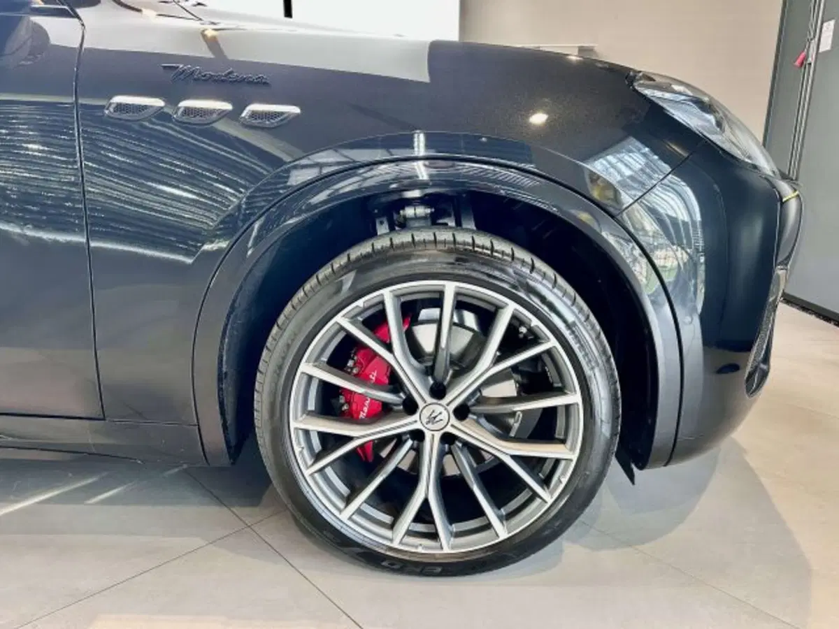 Maserati Grecale usata a Torino (4)