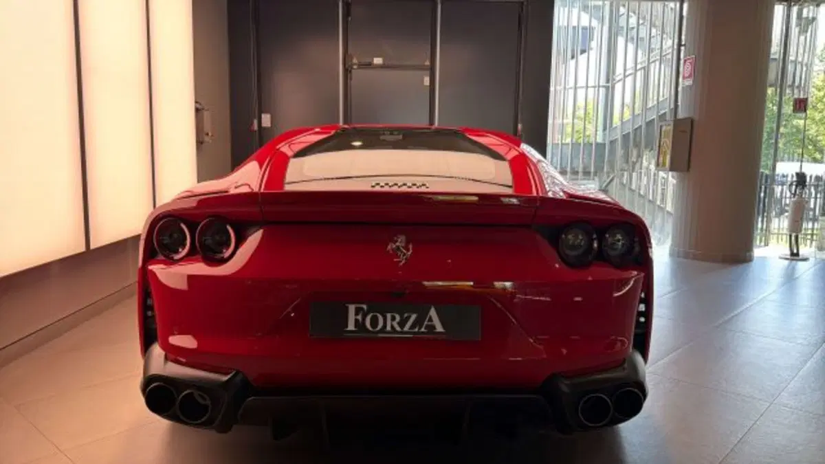 Ferrari 812 Coupé usata a Torino (14)
