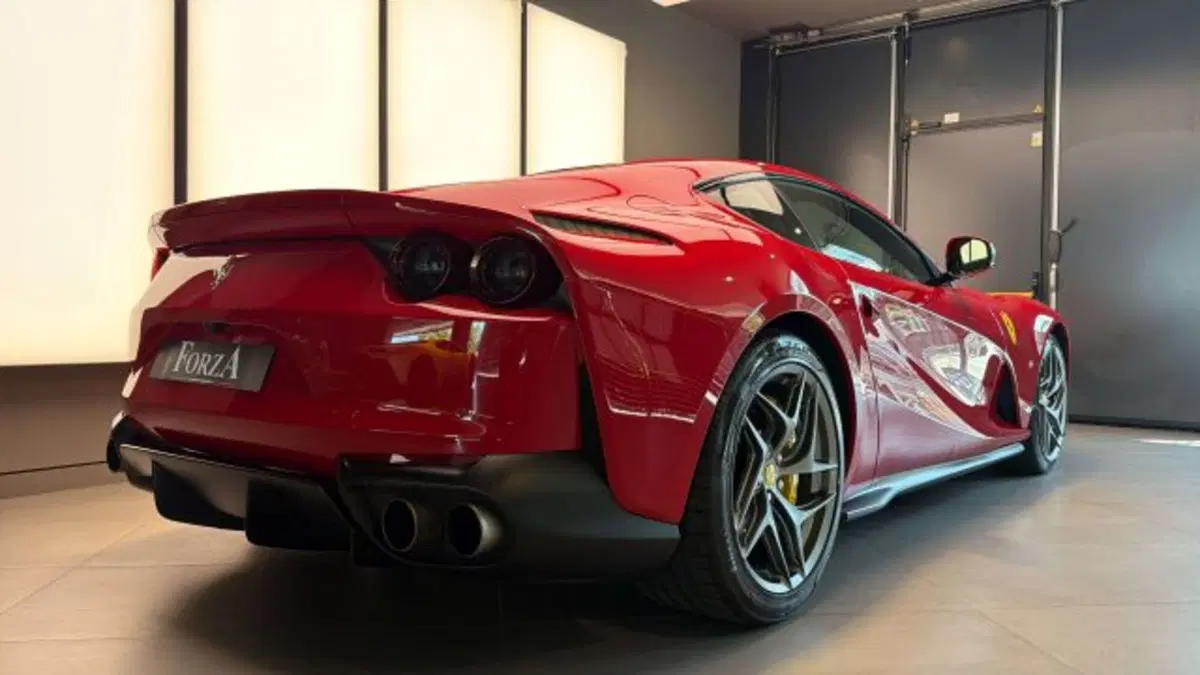 Ferrari 812 Coupé usata a Torino (15)