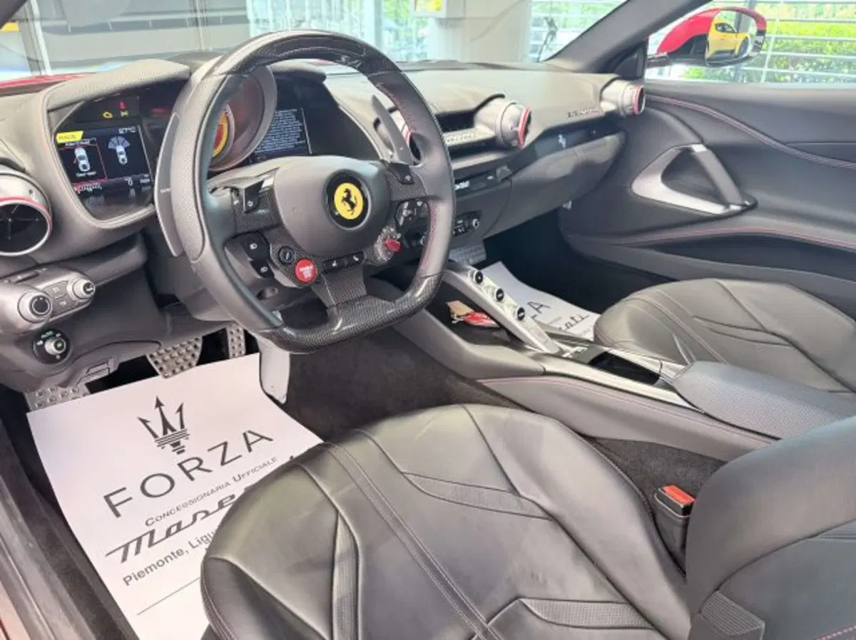 Ferrari 812 Coupé usata a Torino (7)