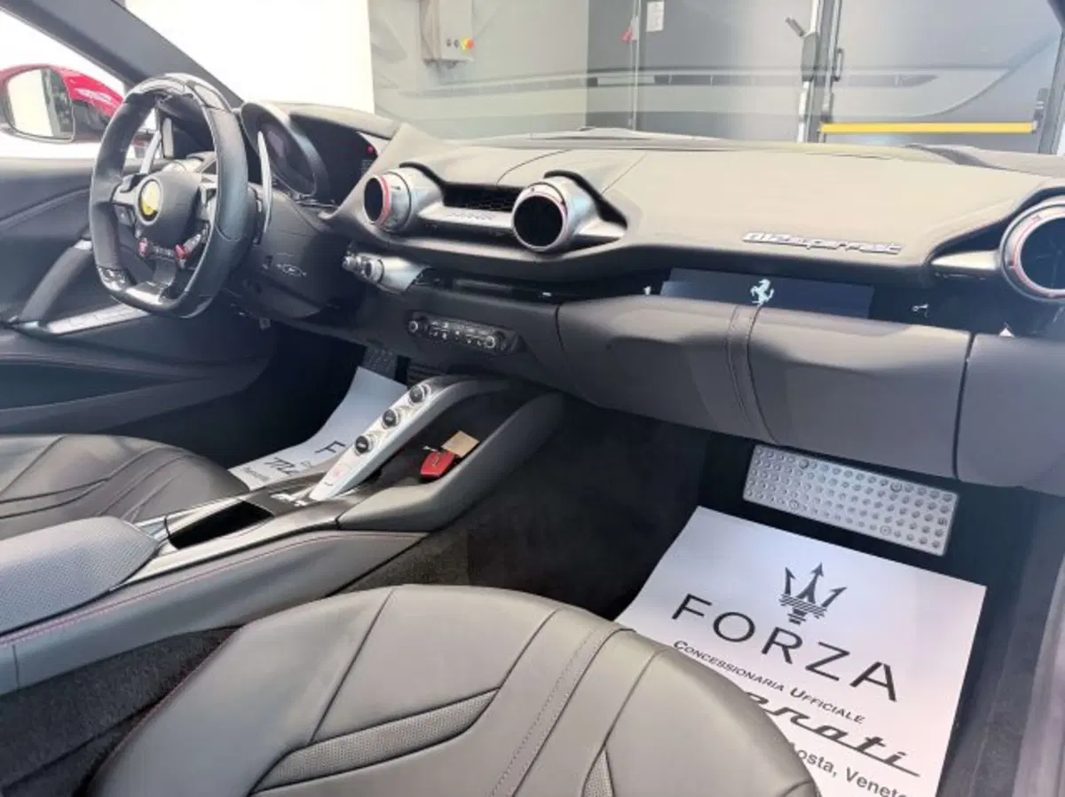 Ferrari 812 Coupé usata a Torino (9)