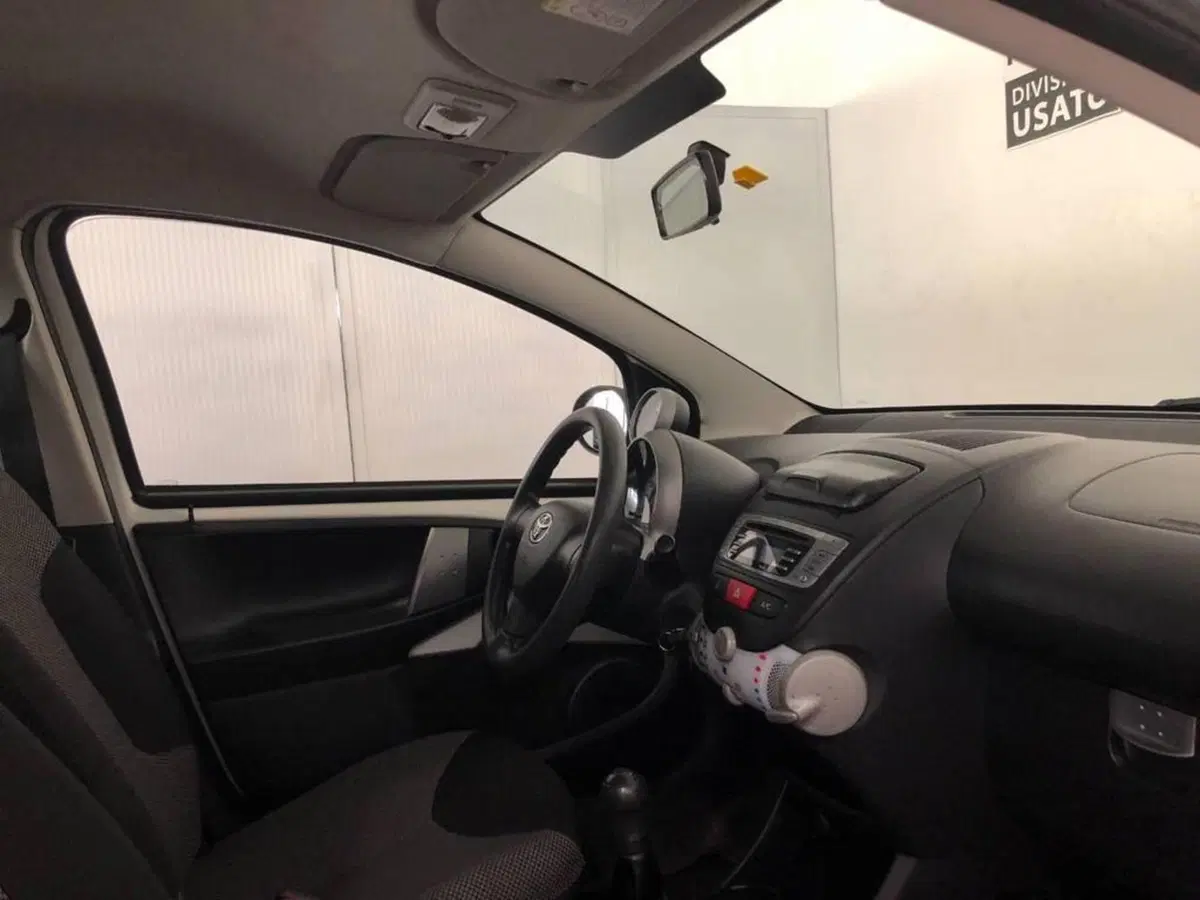 Toyota Aygo usata a Torino (8)