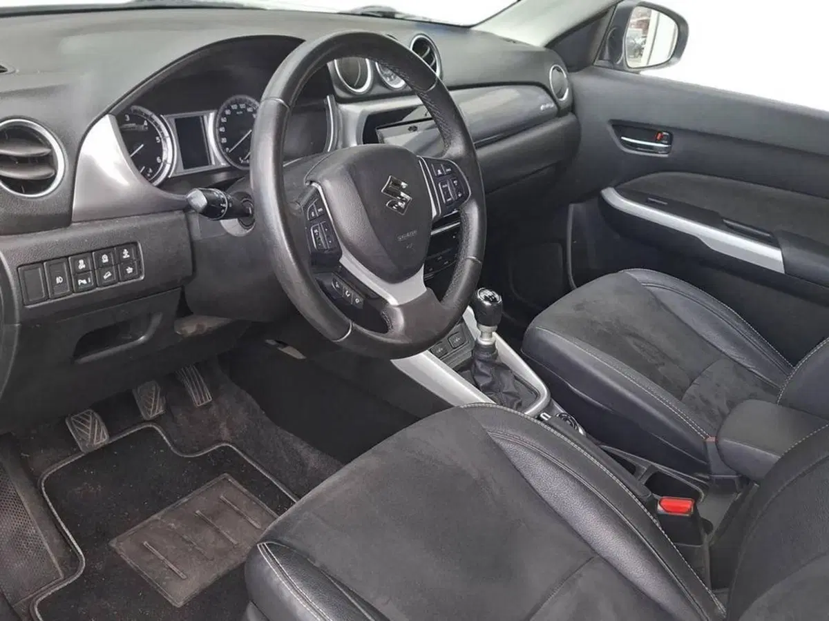Suzuki Vitara usata a Torino (9)