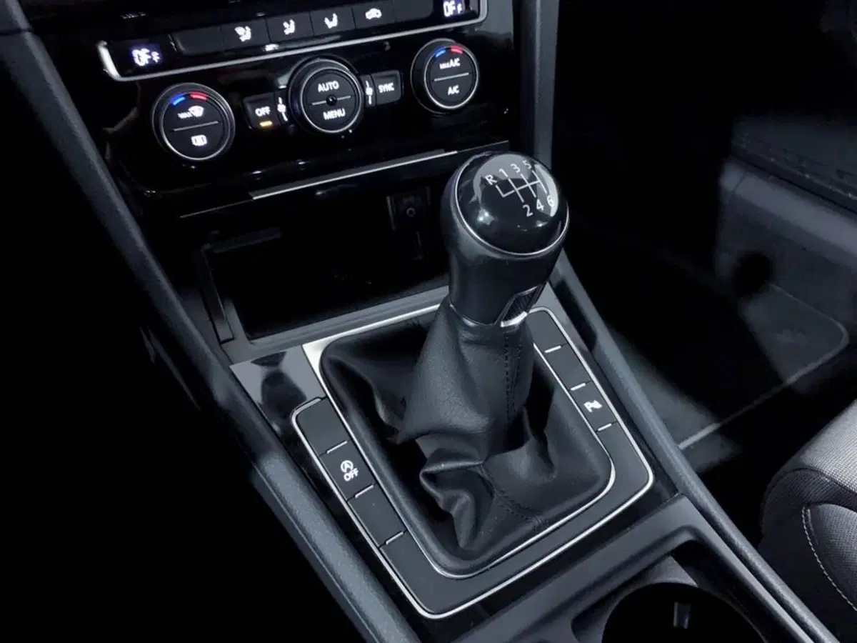 Volkswagen Golf usata a Torino (8)