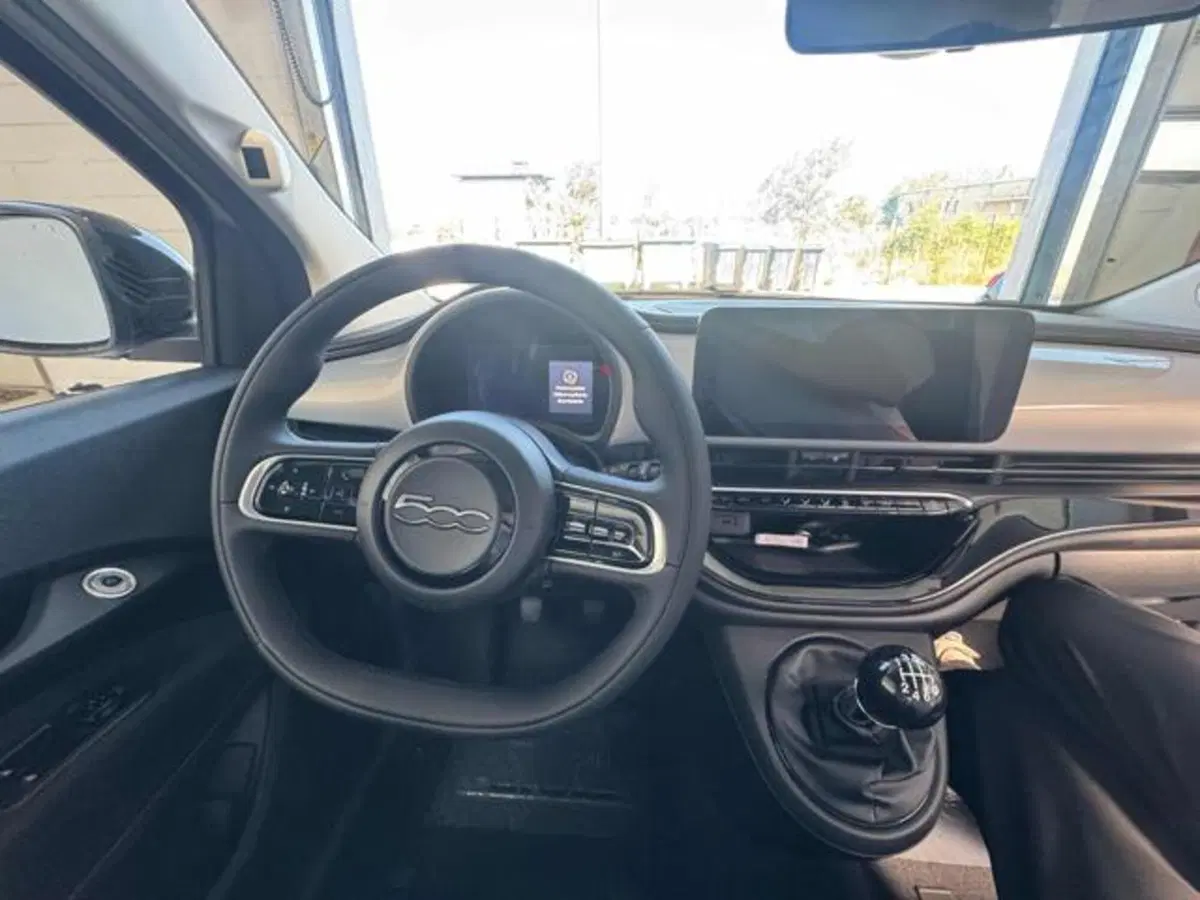 Fiat 500 nuova a Vercelli (12)